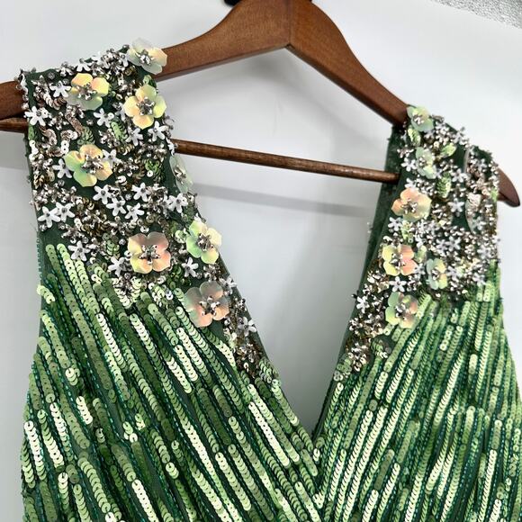 Mac Duggal Sage Green Floral Garden Sleeveless Deep V Beaded Gown 5223 Sz 10 NWT - Picture 9 of 10